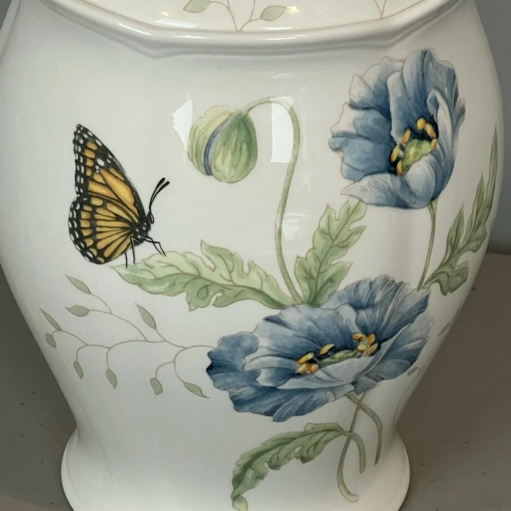 Lenox Butterfly Meadow Small Canister with Blue Butterfly Lid Cookie Jar 8 3/4